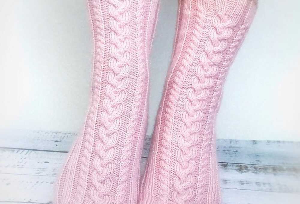 easy cabled socks knit without a cabling needle