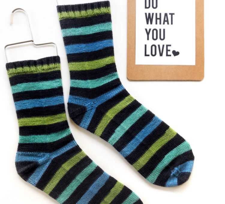 Knit Picks Felici Yarn - easy Striped Socks