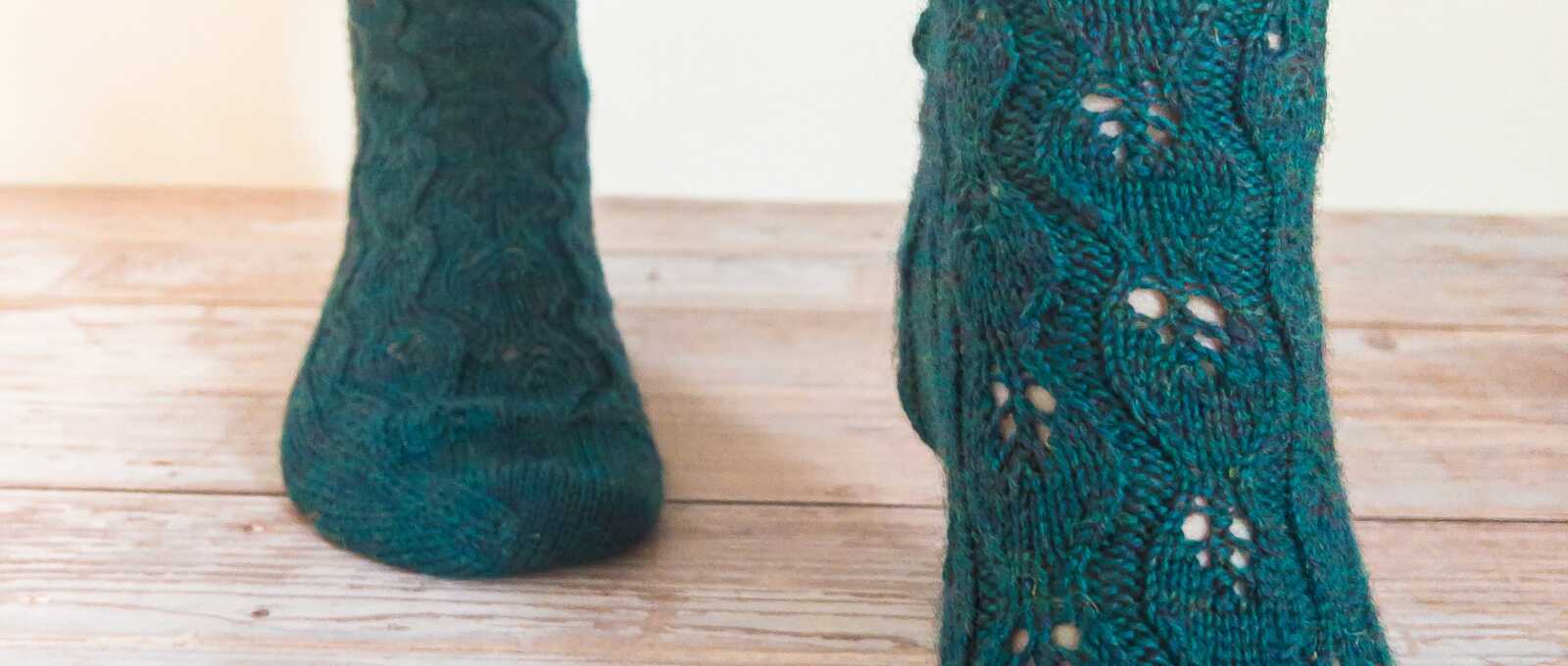 verybusymonkey little leafy socks