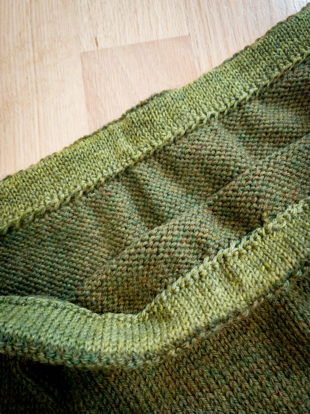 Knitted skirt waistband hack to reduce bulk