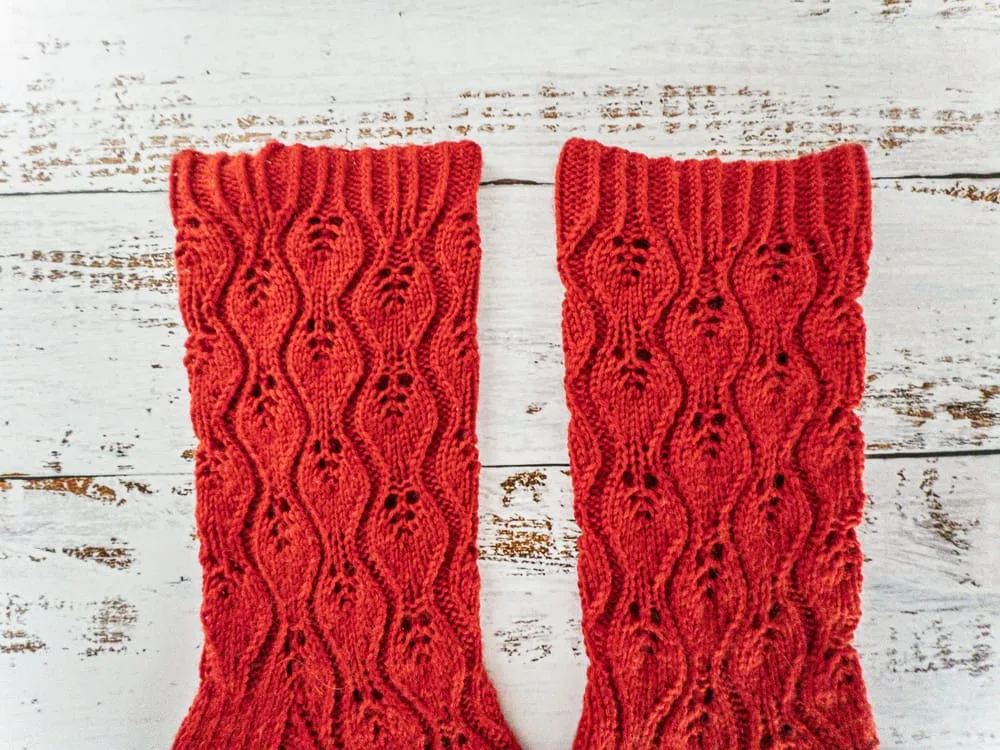 Lace sock patttern